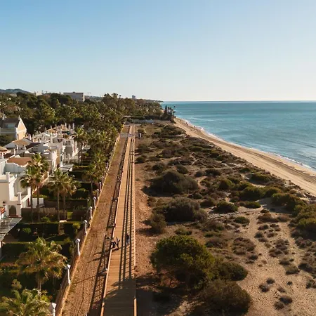 شقة Renovated With Garden And Direct Access, East *