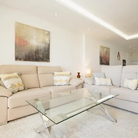 Renovated With Garden And Direct Access, East شقة