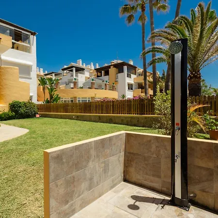 Renovated With Garden And Direct Access, East شقة ماربيا