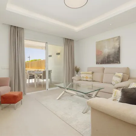 شقة Renovated With Garden And Direct Access, East ماربيا