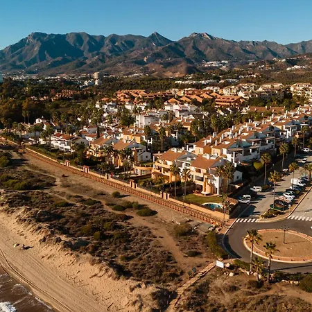 Renovated With Garden And Direct Access, East ماربيا